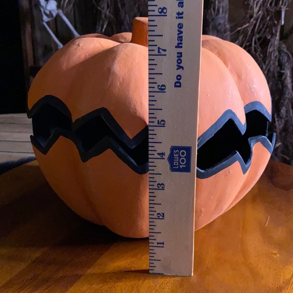 Pottery Barn Kids Charlie Brown Peanuts Pumpkin Luminary Rare 2017 Collection🎃 - Picture 16 of 17